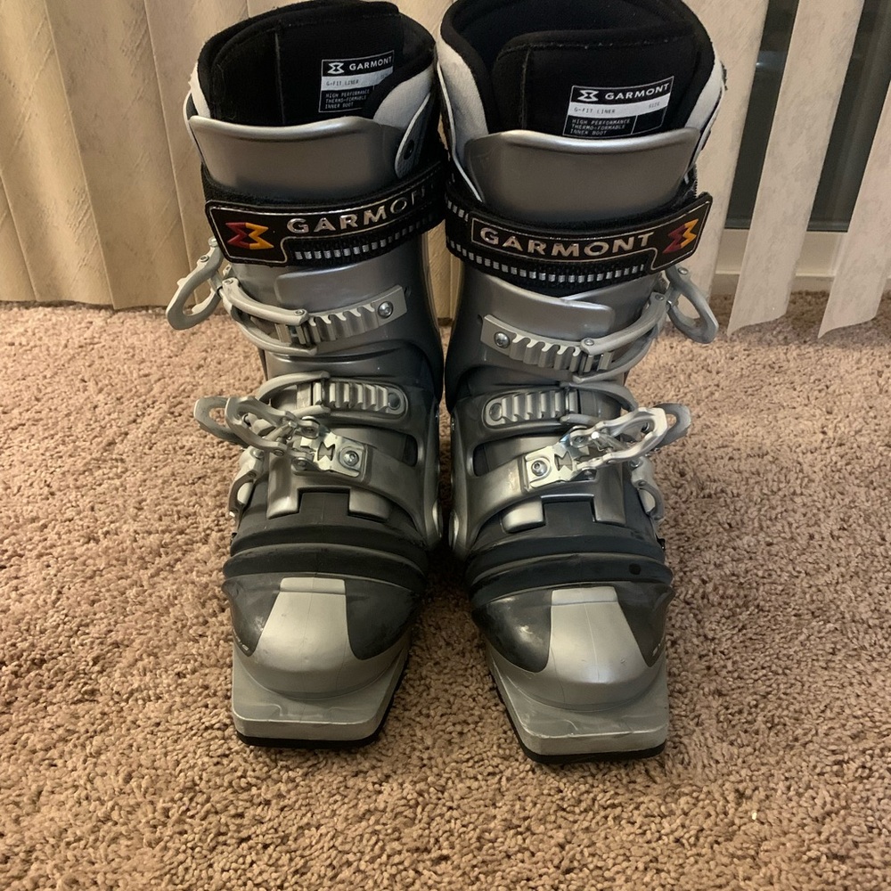 Garmont Venus G Fit 75MM Ski Boots Women’s Size 8
